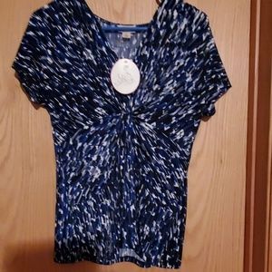 Pretty top great for work or date